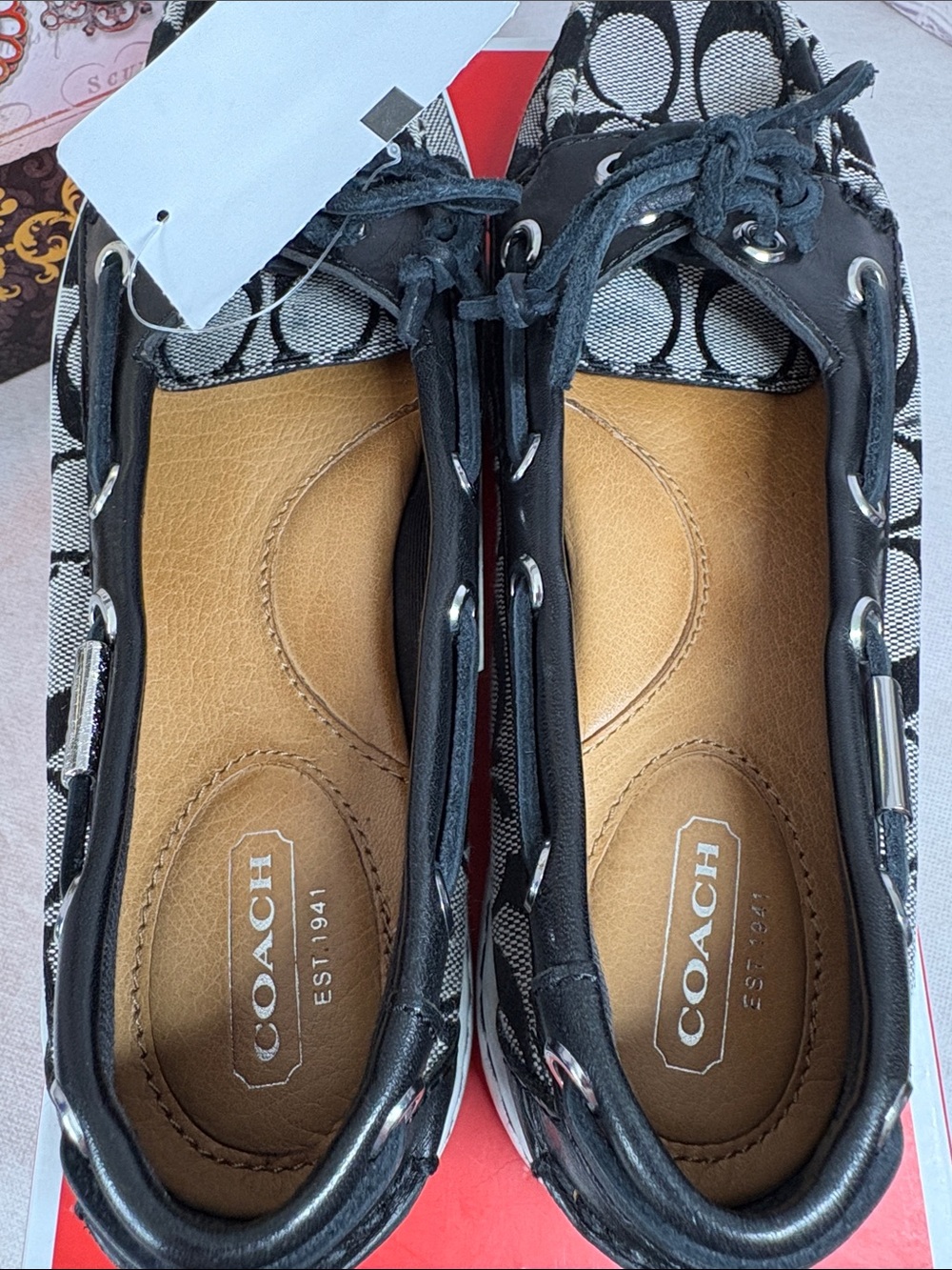 Women’s 7M Coach Lace up Boat Shoes Black Leather Signature C EUC w/Red Shoe Box - Picture 8 of 14